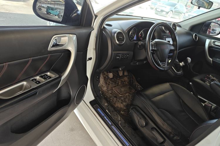 Used Haval H6 2015 Upgraded Model 1.5T Manual Two-Wheel Drive Elite Version