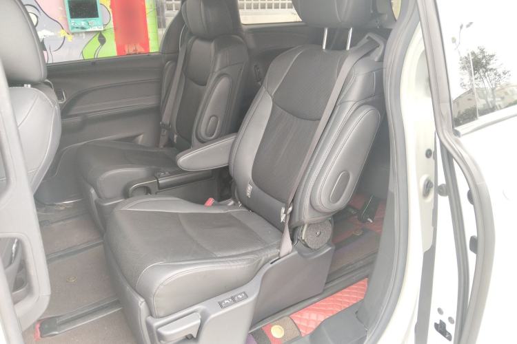 Used Toyota SIENNA 2021 2.5L Hybrid Platinum Edition Left Rear Seat