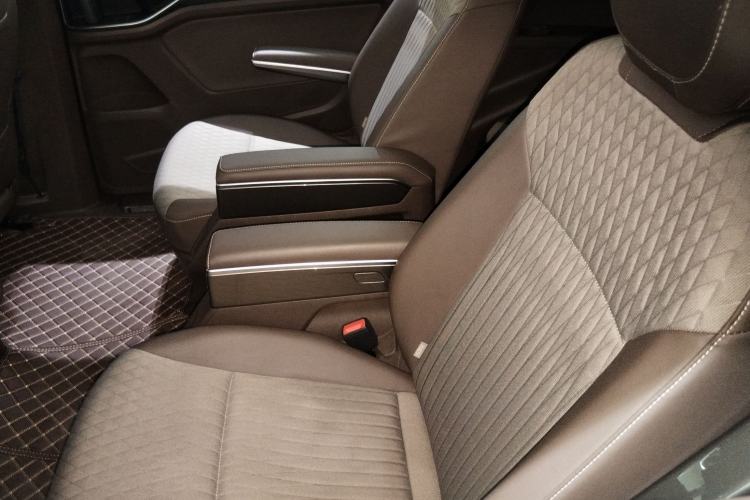 Used Volkswagen Viloran 2024 330TSI Business Edition Left Rear Seat