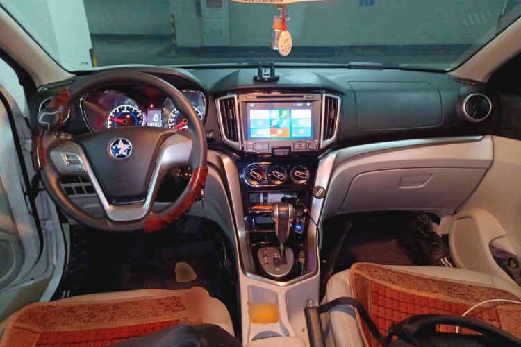 Used Venucia T70 2016 2.0L CVT Smart Choice Edition