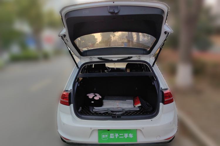 Used Volkswagen Golf 2016 230TSI Automatic Comfort Version Trunk