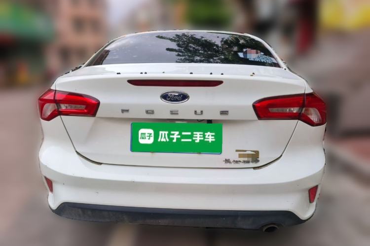 Used Ford Focus 2019 Sedan 1.5L Manual FENGYUE Model China V Emission Standard