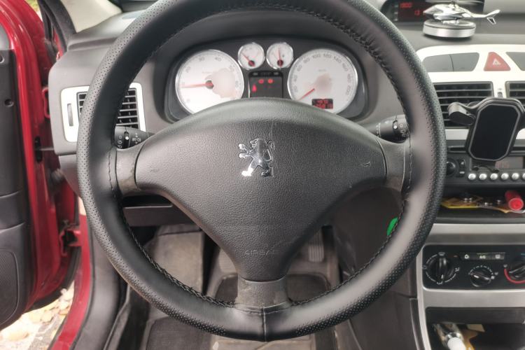 Used Peugeot 307 2010 Hatchback 1.6L Manual Comfort Edition