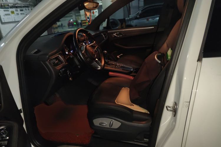 Used Porsche Macan 2017 Macan 2.0T Left Front Seat