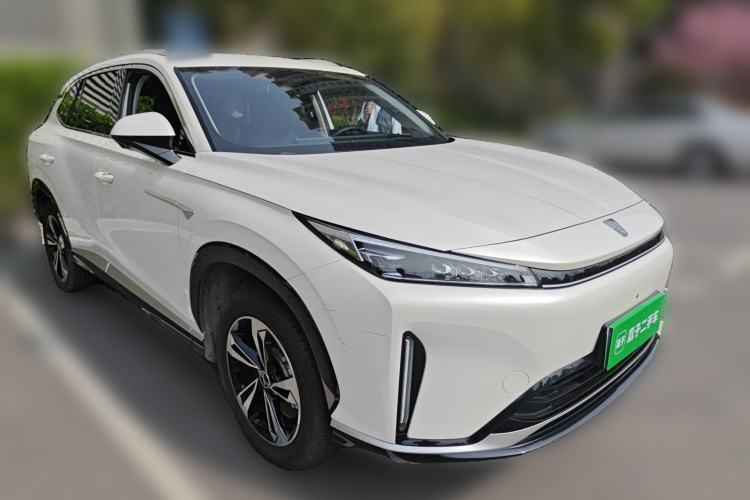 Used Roewe D5X DMH 2024 135 Luxury Edition Front Right 45 Deg