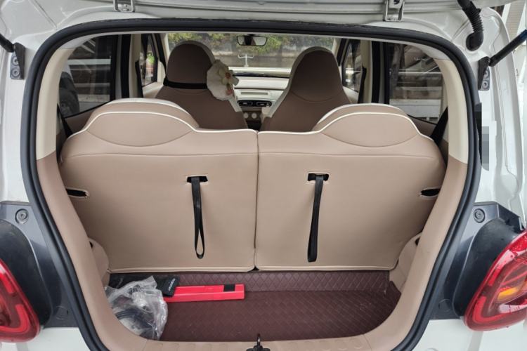 Used Wuling Hongguang MINIEV 2025 Four-Door Version Advanced Edition Trunk