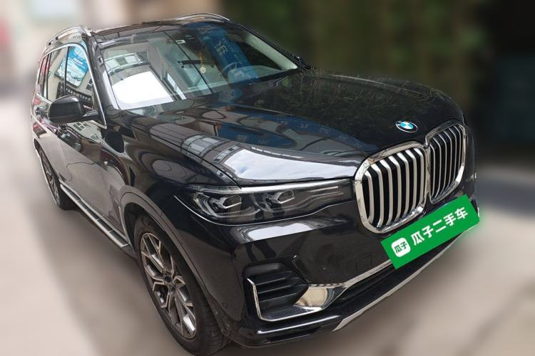 Used BMW X7 2022 xDrive40i Luxury Package with Leading Features
