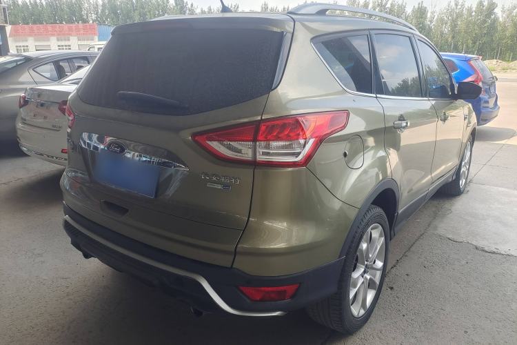Used Ford Kuga 2015 2.0L GTDi Four-Wheel-Drive Sport Model