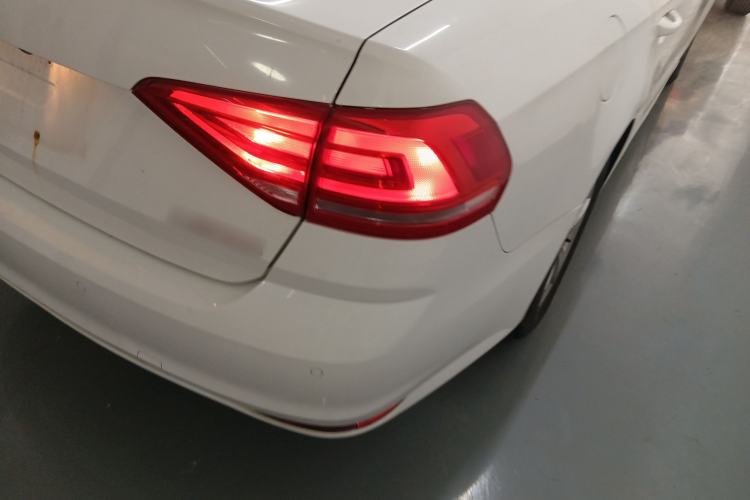 Used Volkswagen Lavida 2015 1.6L Automatic Fashion Edition