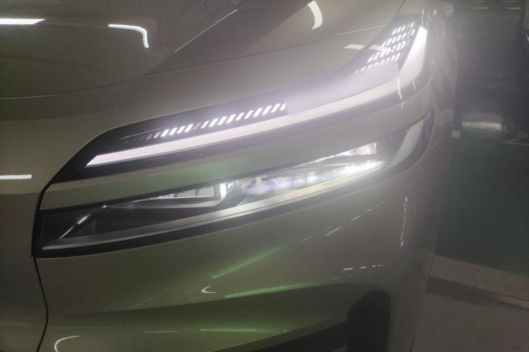 Used ONVO Luxeed L90 2025 Model—Pro Six-Seater Version Left Front Headlight