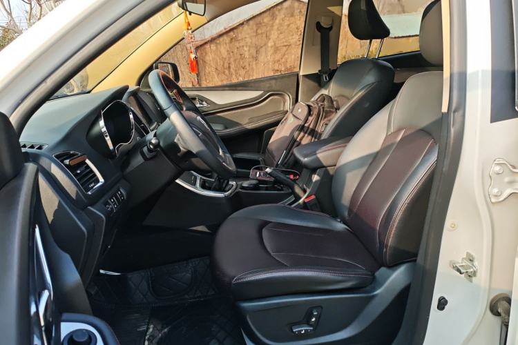 Used Baojun 560 2015 1.8L manual luxury version