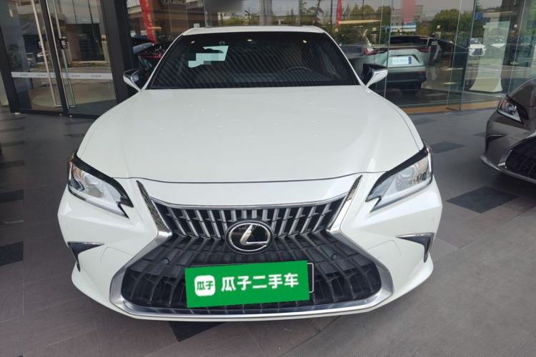 Used Lexus ES 2023 200 Excellence Edition Front