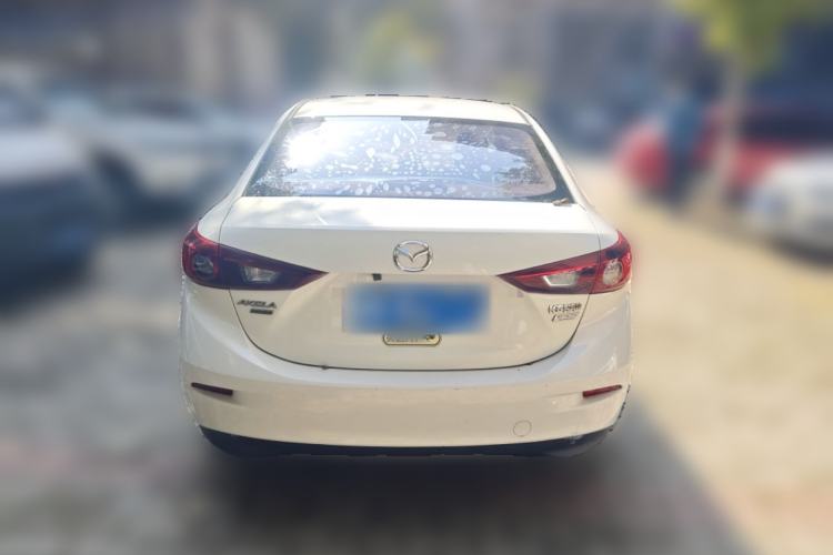 Used Mazda Mazda 3 Axela 2016 Sedan 1.5L Automatic Comfort Model
