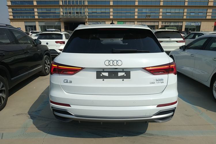 Used Audi Q3 2022 35 TFSI Fashion Dynamic Model