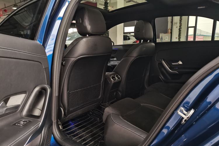 Used Mercedes-Benz A-Class 2022 Revised Version A 200 L Sport Sedan Fashionable Style Interior 4