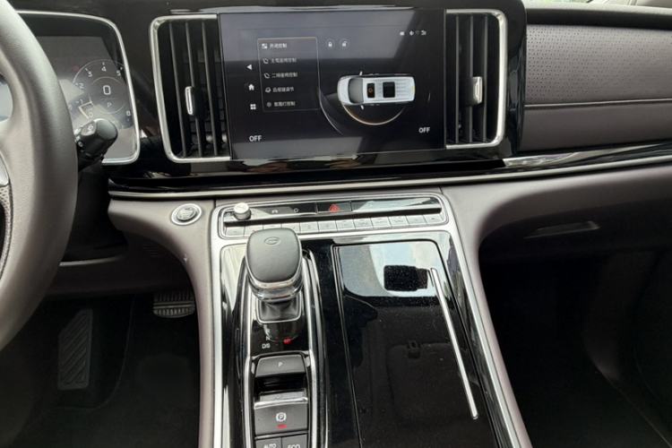 Used GAC Trumpchi M8 2021 Master Series 390T Ultimate Edition Audio And AC Panel