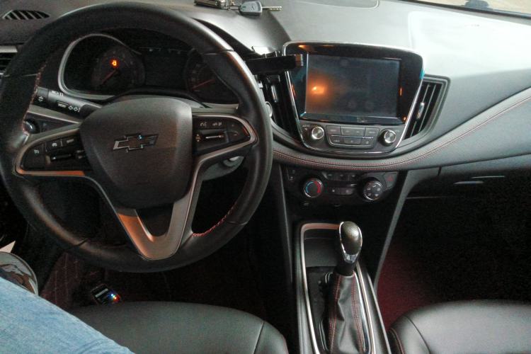 Used Chevrolet Monza 2019 RS 330T Automatic Comfort Edition China VI Standard Center Console