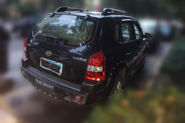 Used Hyundai Tucson 2009 2.0L Automatic Two-Wheel Drive with Sunroof