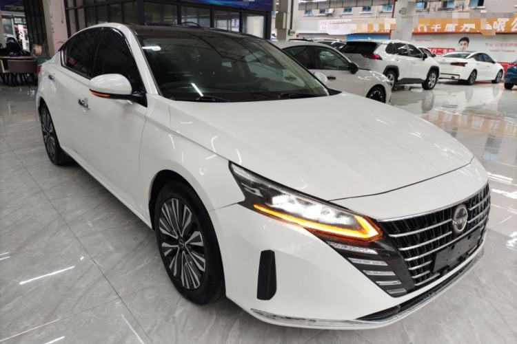 Used Nissan Teana 2022 2.0L XL-TLS Enjoyment Edition Front Right 45 Deg