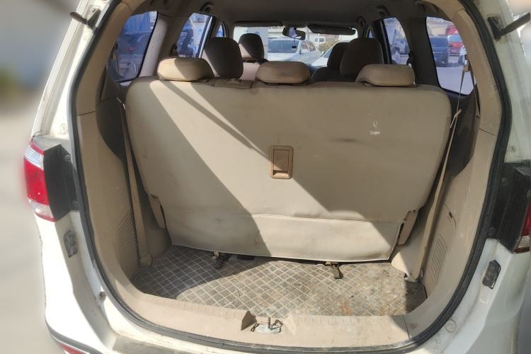 Used Baojun 730 2014 1.5L manual Comfort version 7 seats
