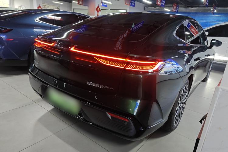 Used Geely Galaxy 8 2025 130km EM-P Starship Edition Rear Right 45 Deg