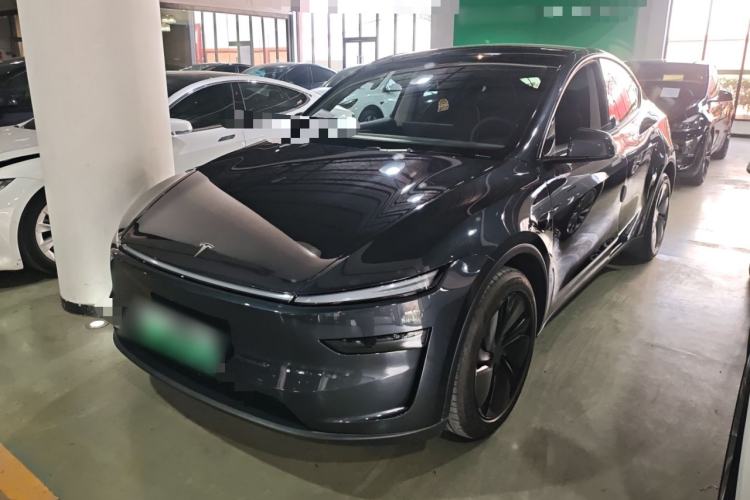 Used Tesla Model Y 2025 Long-Range All-Wheel-Drive Version