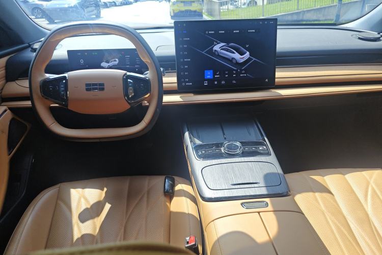 Used Geely Galaxy 8 2025 130km EM-i Deluxe Edition
