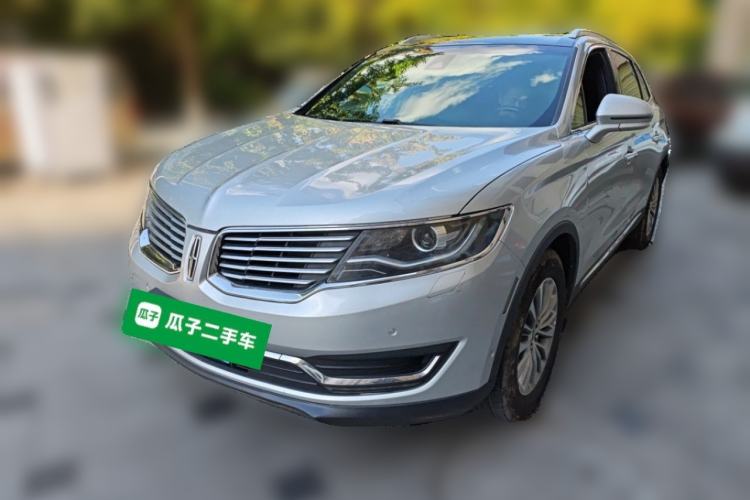 Used Lincoln MKX  Front Left 45 Deg