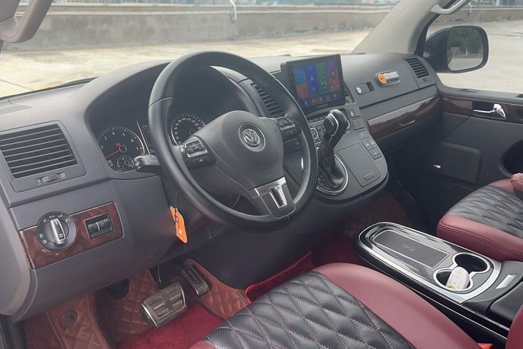 Used Volkswagen Multivan 2012 2.0 TSI Two-Wheel-Drive Luxury Edition