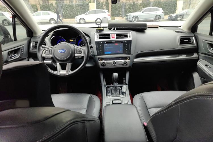 Used Subaru Outback 2015 2.5i Sport Navigation Edition Interior 2