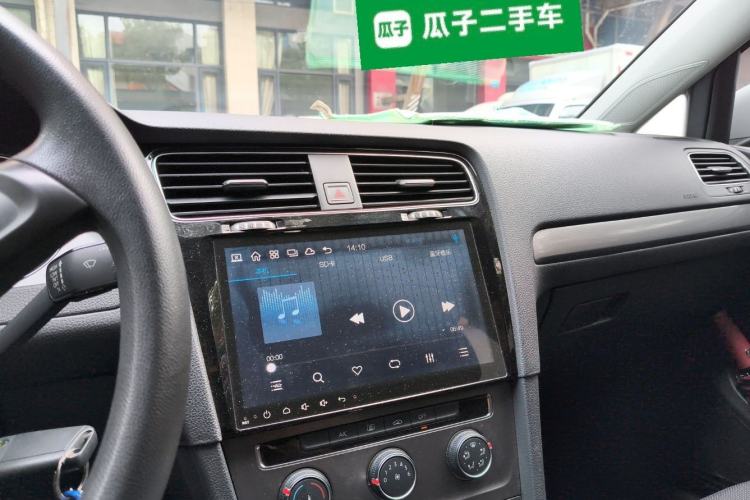 Used Volkswagen Golf 2016 1.6L Automatic Fashion Model