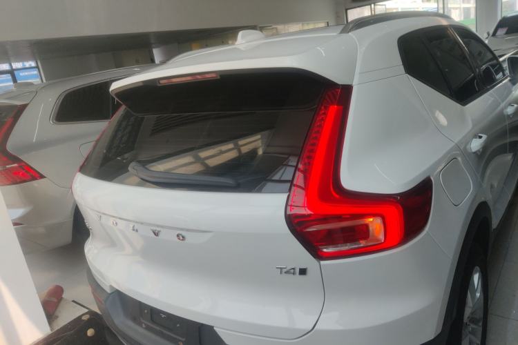 Used Volvo XC40 2022 T4 Four-Wheel Drive Smart & Stylish Edition