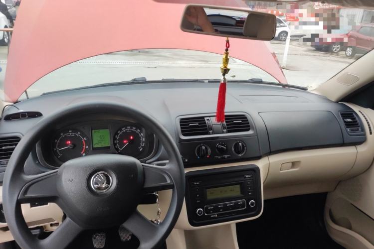 Used Skoda Fabia 2014 1.4L Manual Crystal Edition