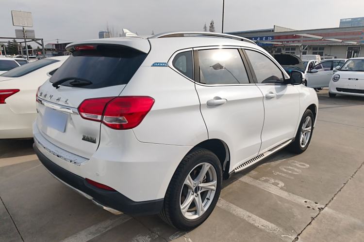 Used Haval H2 2018 Chuanxiang Edition Blue Badge 1.5T Dual-Clutch Two-Wheel Drive Fashionable Model