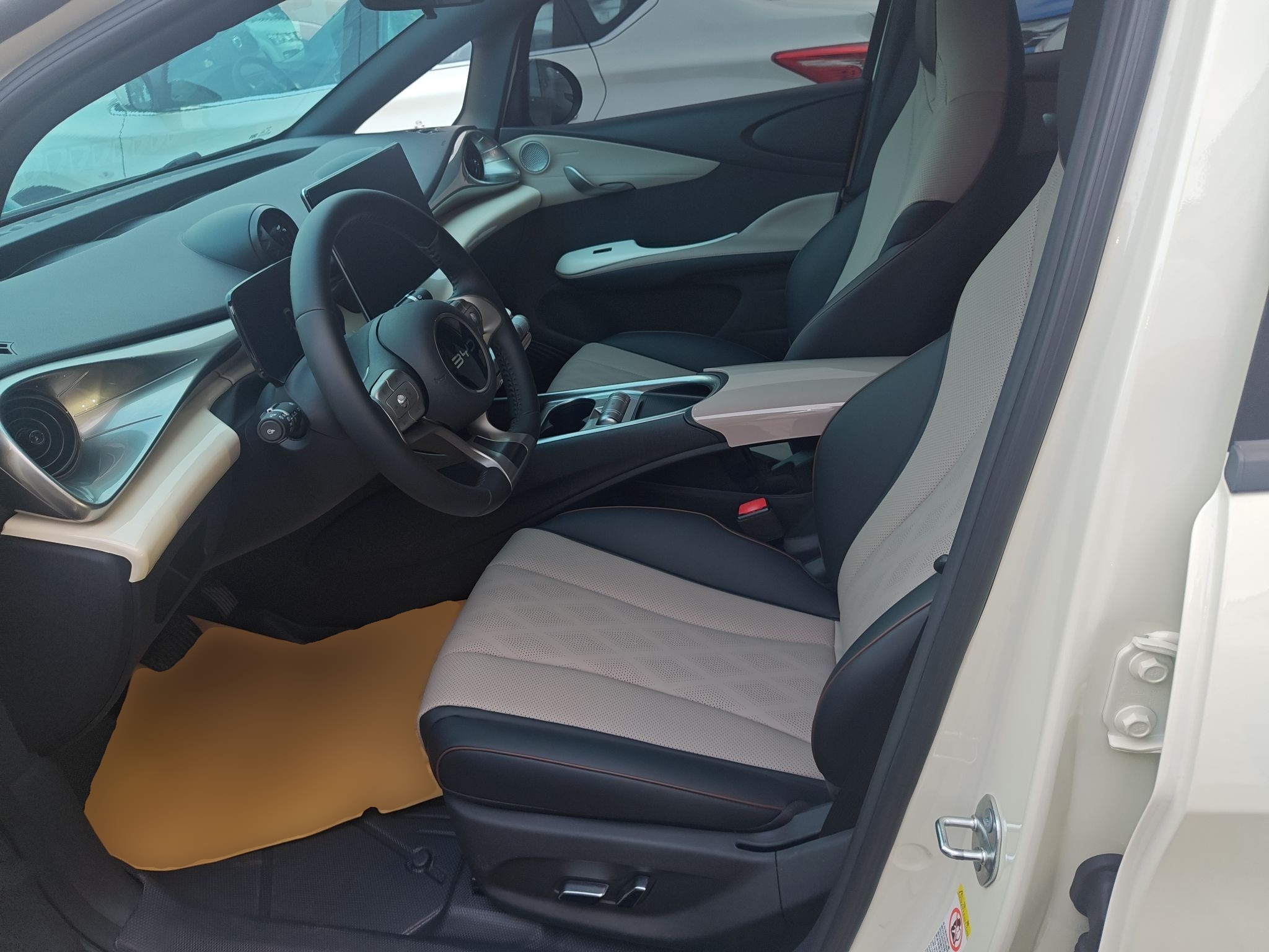 Переднее сиденье в автомобиле