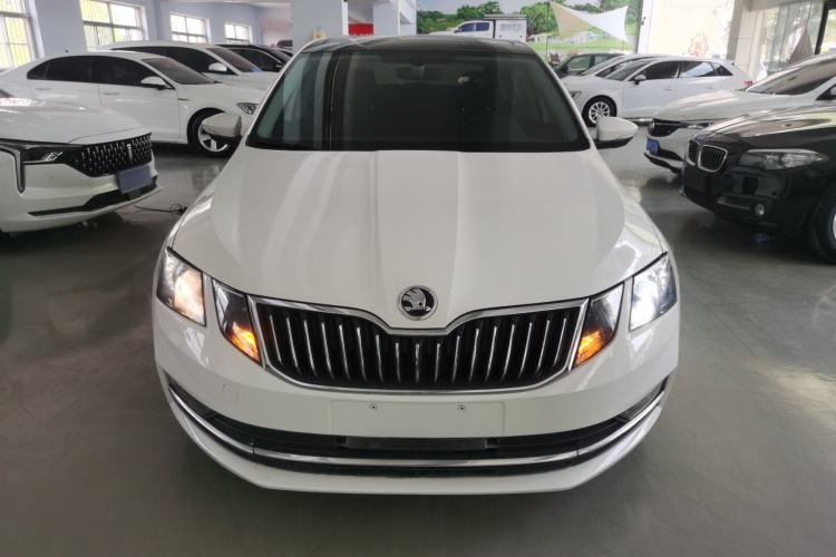 Used Skoda Octavia 2019 1.5L Automatic Smart Drive Luxury Edition China VI Standard Front