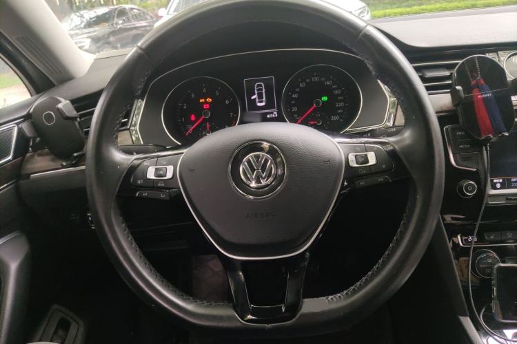 Used Volkswagen Magotan 2017 330TSI DSG Luxury Model