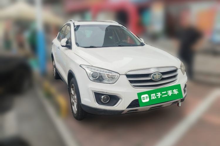 Used Bestune X80 2013 2.0L manual luxury version Front Right 45 Deg