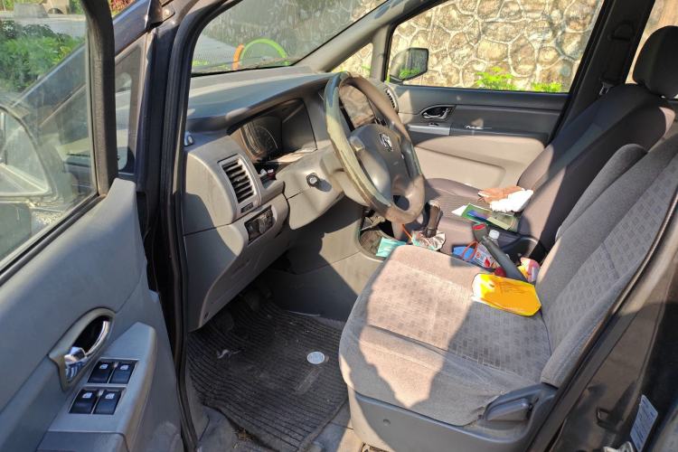 Used Dongfeng Shuaike 2011 1.6L Manual Luxury 7-Seater
