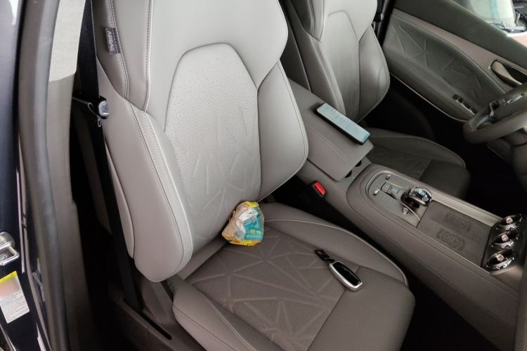 Used Denza N8 2023 Four-Wheel Drive Ultra-Hybrid Flagship Six-Seater Version