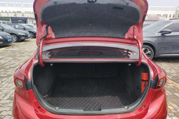 Used Mazda 3 Axela 2017 Sedan 1.5L Automatic Luxury Model Emission Standard China V