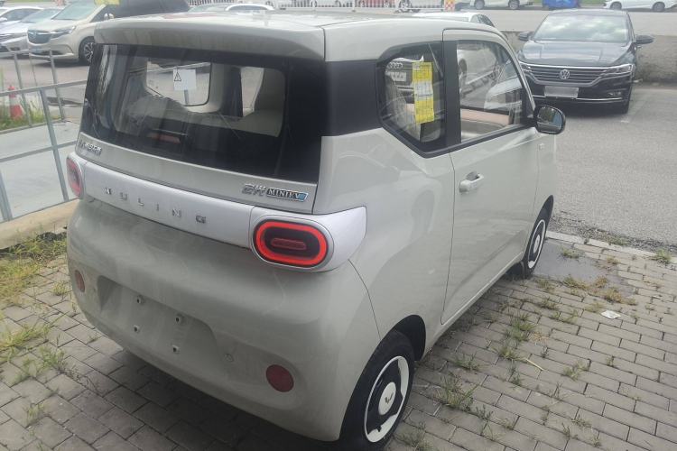 Used Wuling Hongguang MINIEV 2024 3rd Generation 215km Youth Edition