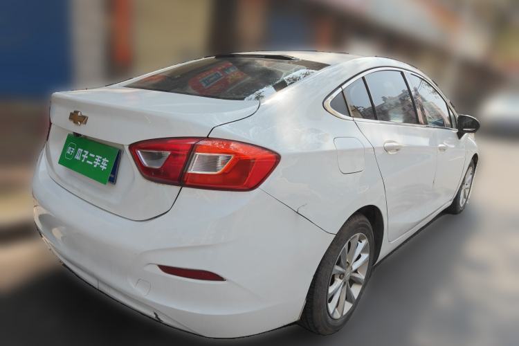 Used Chevrolet Cruze 2018 320 Automatic Pioneer Sunroof Edition
