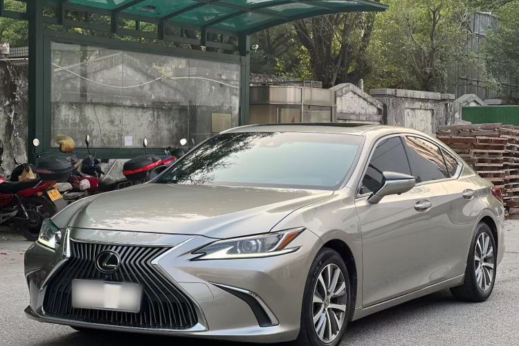Used Lexus ES 2018 200 Excellence Edition China V Standard Guazi used car, China used car export, Used car for sale, Used  cars, Cheapest cars for sale