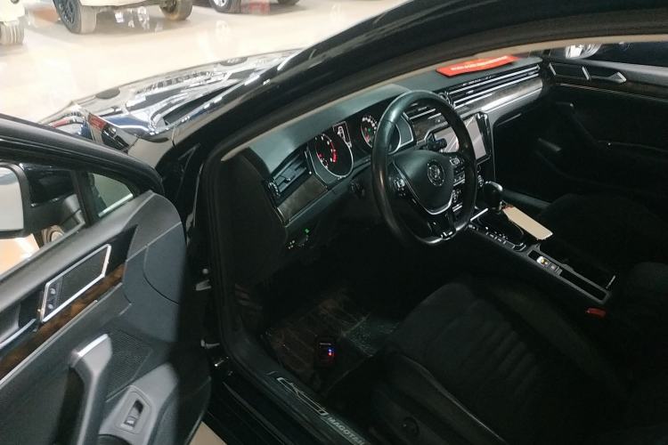 Used Volkswagen Magotan 2017 330TSI DSG Luxury Model