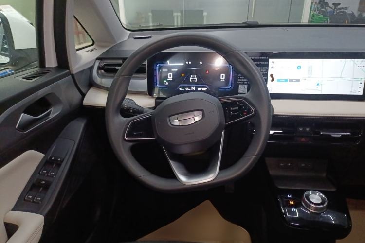 Used Geometry E Firefly 2024 301km Flowing Light
