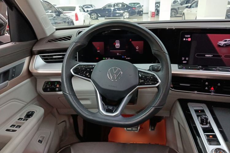 Used Volkswagen Tavendor 2023 380TSI Four-Wheel Drive R-Line Cruise Edition
