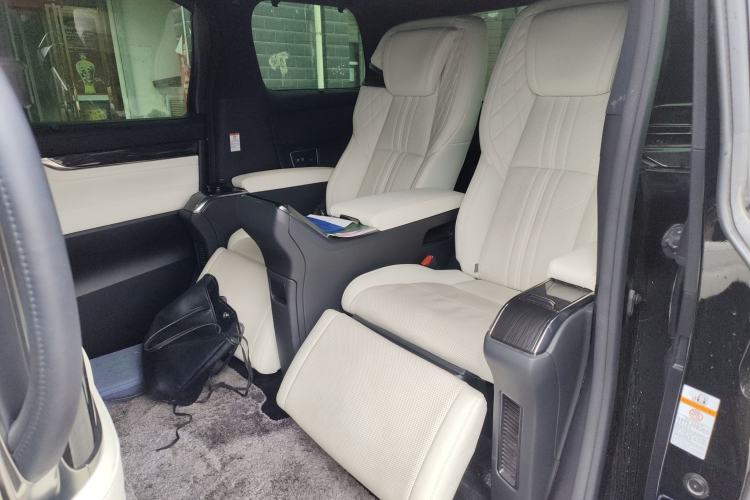 Used Lexus LM 2020 300h Four-Seat Grand Edition
