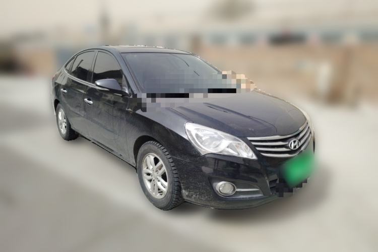 Used Hyundai Celesta 2011 1.6L Manual Luxury Model Front Right 45 Deg