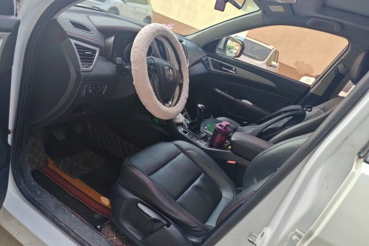 Used CHANGAN CS75 2017 Shangku Edition 1.5T Manual ZhiXiang Model

